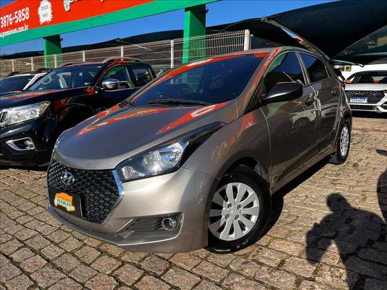 HYUNDAI HB20 1.0 UNIQUE 12V FLEX 4P MANUAL HYUNDAI HB20 1.0 UNIQUE 12V FLEX 4P MANUAL